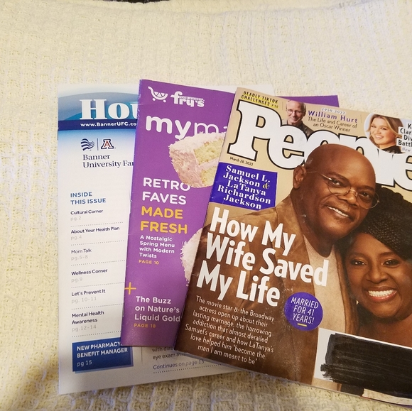 Other - 3 Magazines Bundle 1  People Magazine March 28, 2022 issue1  My Frys Magazi